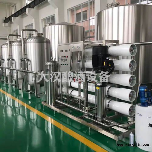江蘇無錫市錫北鎮(zhèn)杜總購買的一臺(tái)水處理設(shè)備正在制作中！